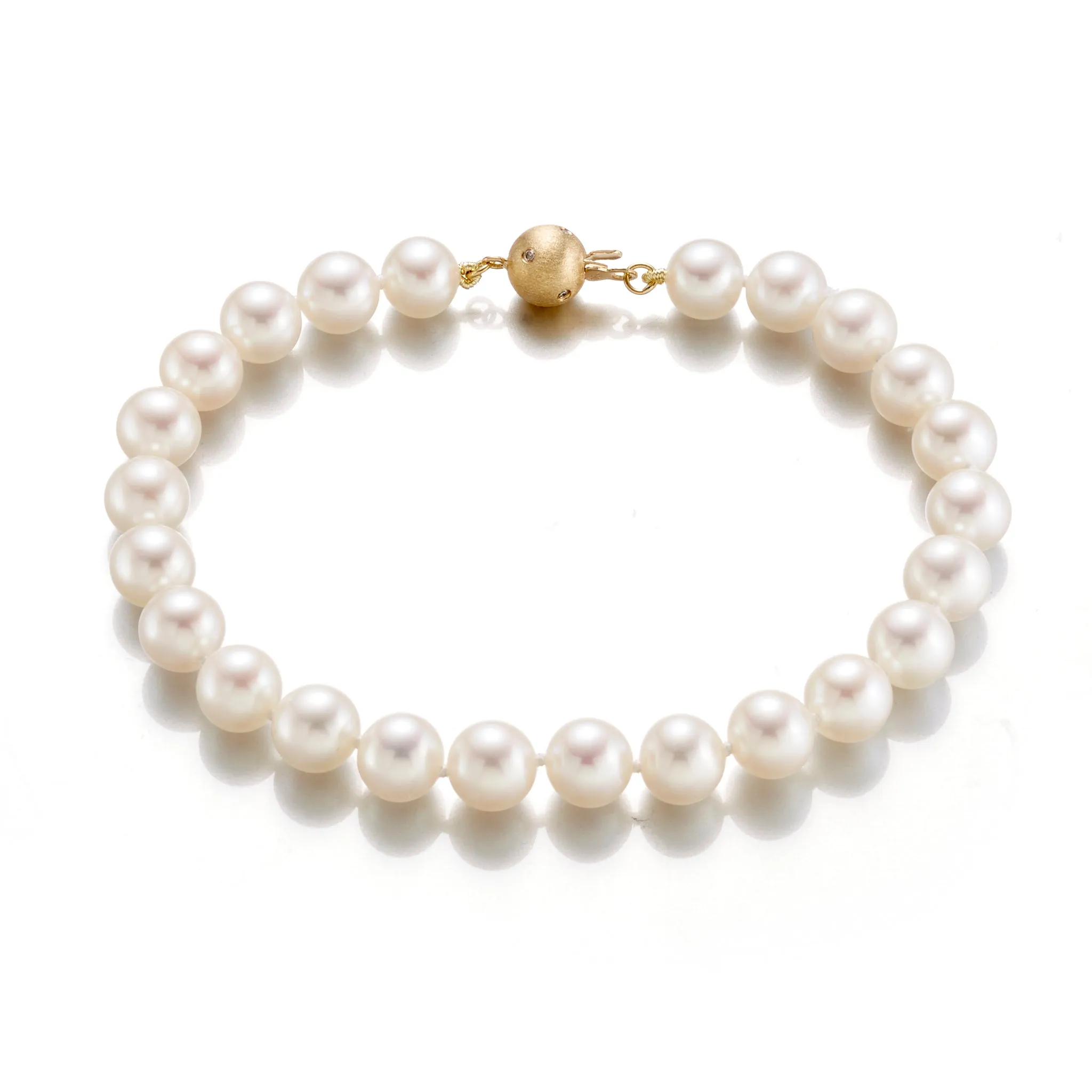 7mm White Pearl Bracelet with Diamond Clasp