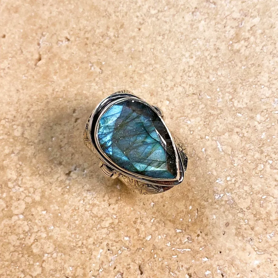 Labradorite Teardrop Gemstone Ring - Kumari