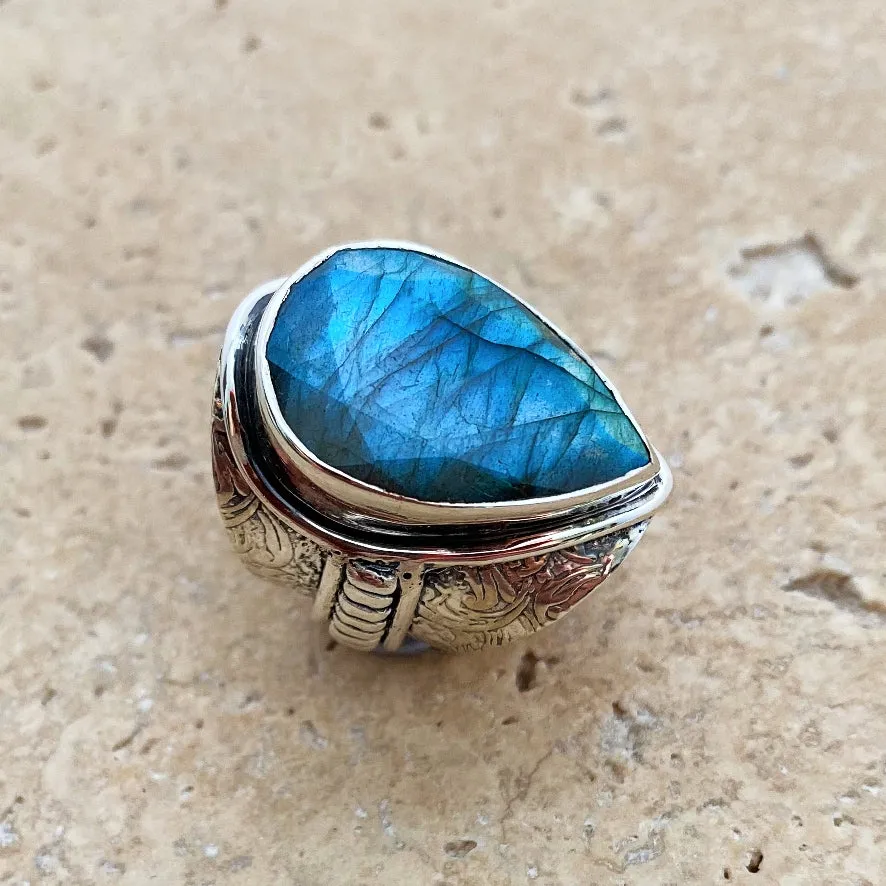 Labradorite Teardrop Gemstone Ring - Kumari