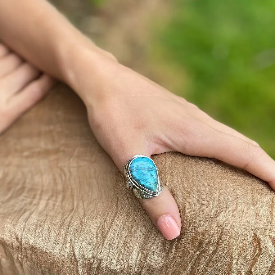 Labradorite Teardrop Gemstone Ring - Kumari