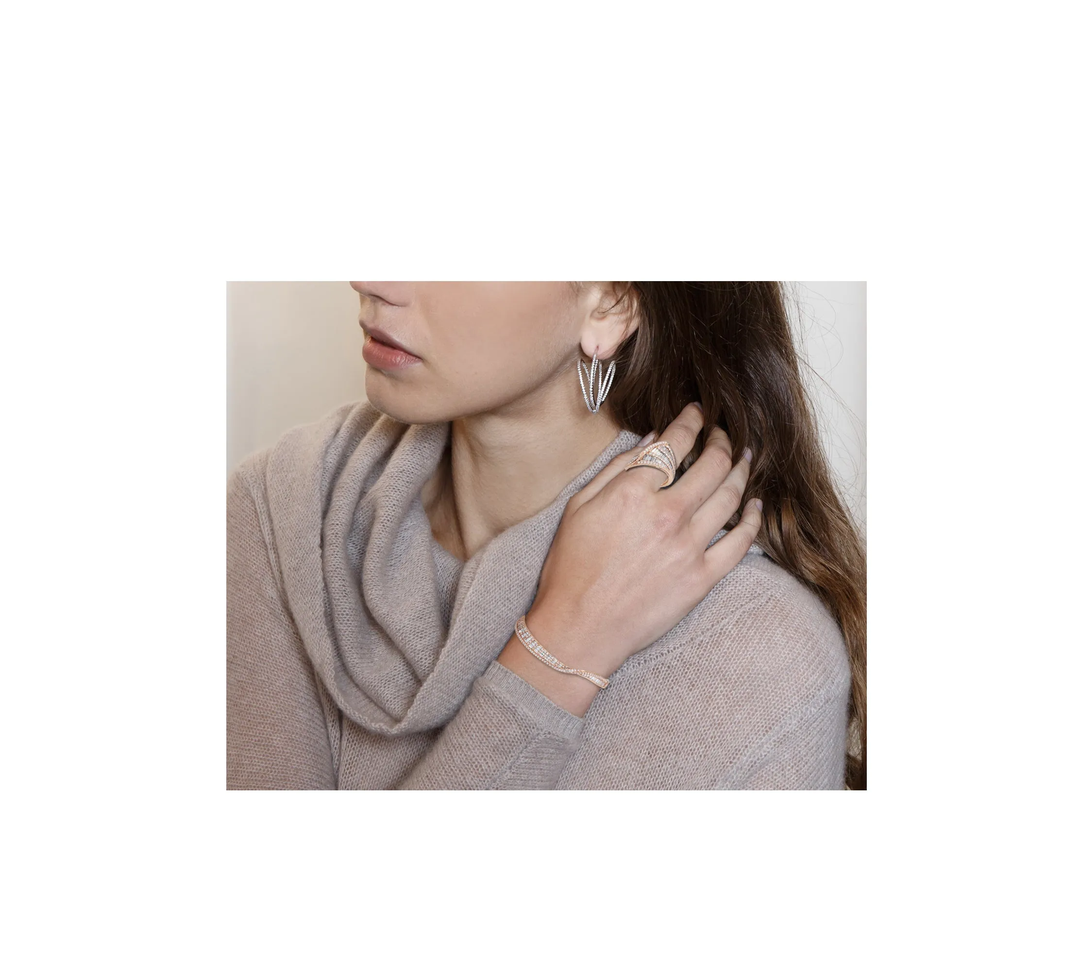 Talay Wave Twist Bangle