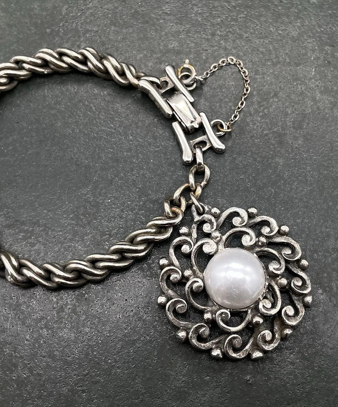 【USA輸入】ヴィンテージ BARCLAY フローラル パール チャーム ブレスレット/Vintage BARCLAY Floral Pearl Charm Bracelet