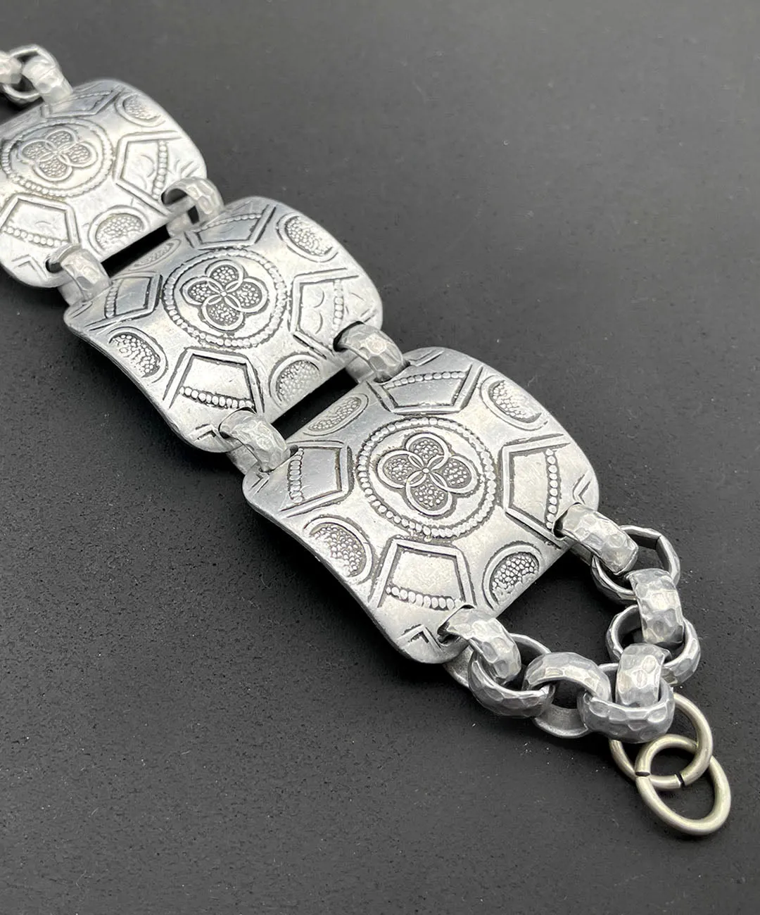 【USA輸入】ヴィンテージ アルマイト フローラル ブレスレット/Vintage Eloxal Aluminum Floral Bracelet